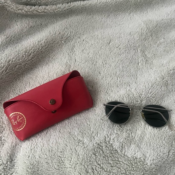 Silver Aviator Sunglasses - Picture 2 of 3